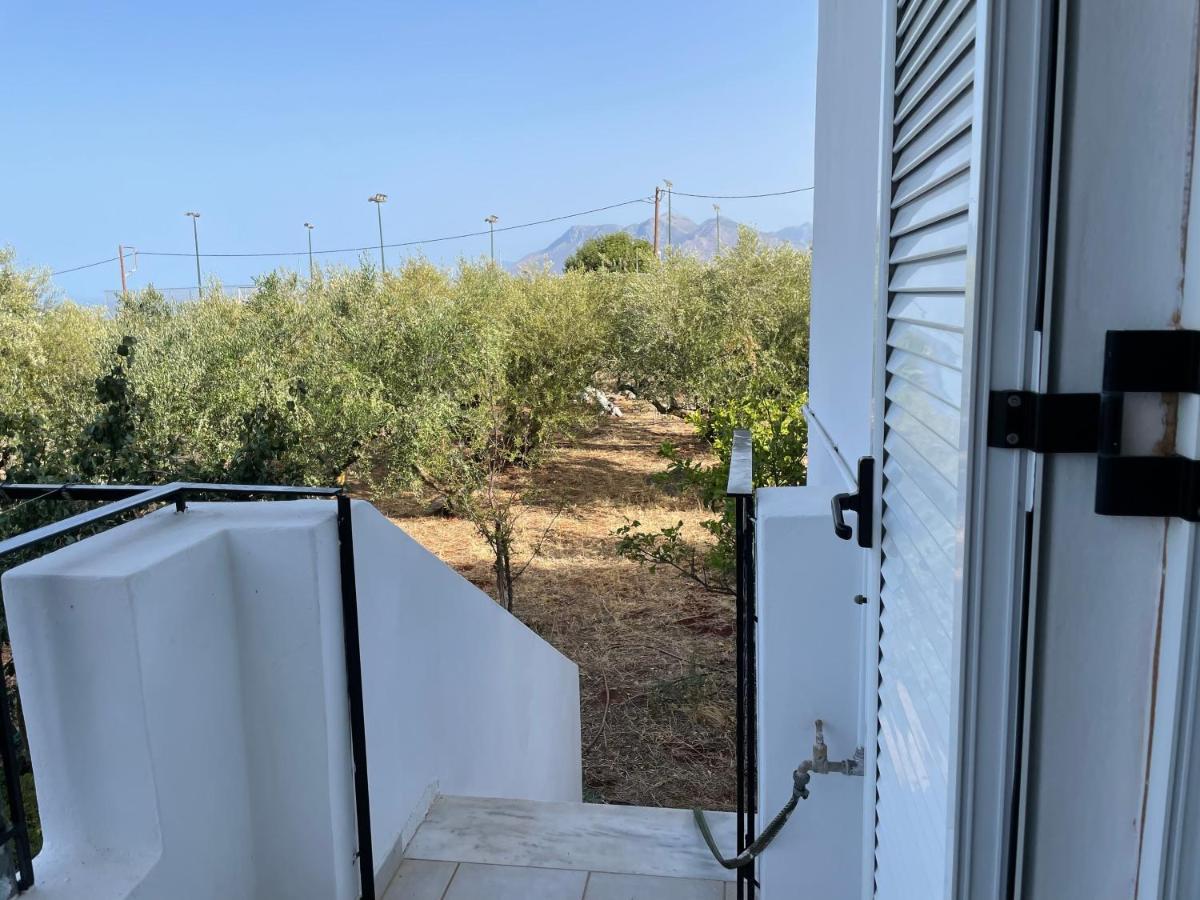 Casa Blanca Ii Appartement Pírgos Dhiroú